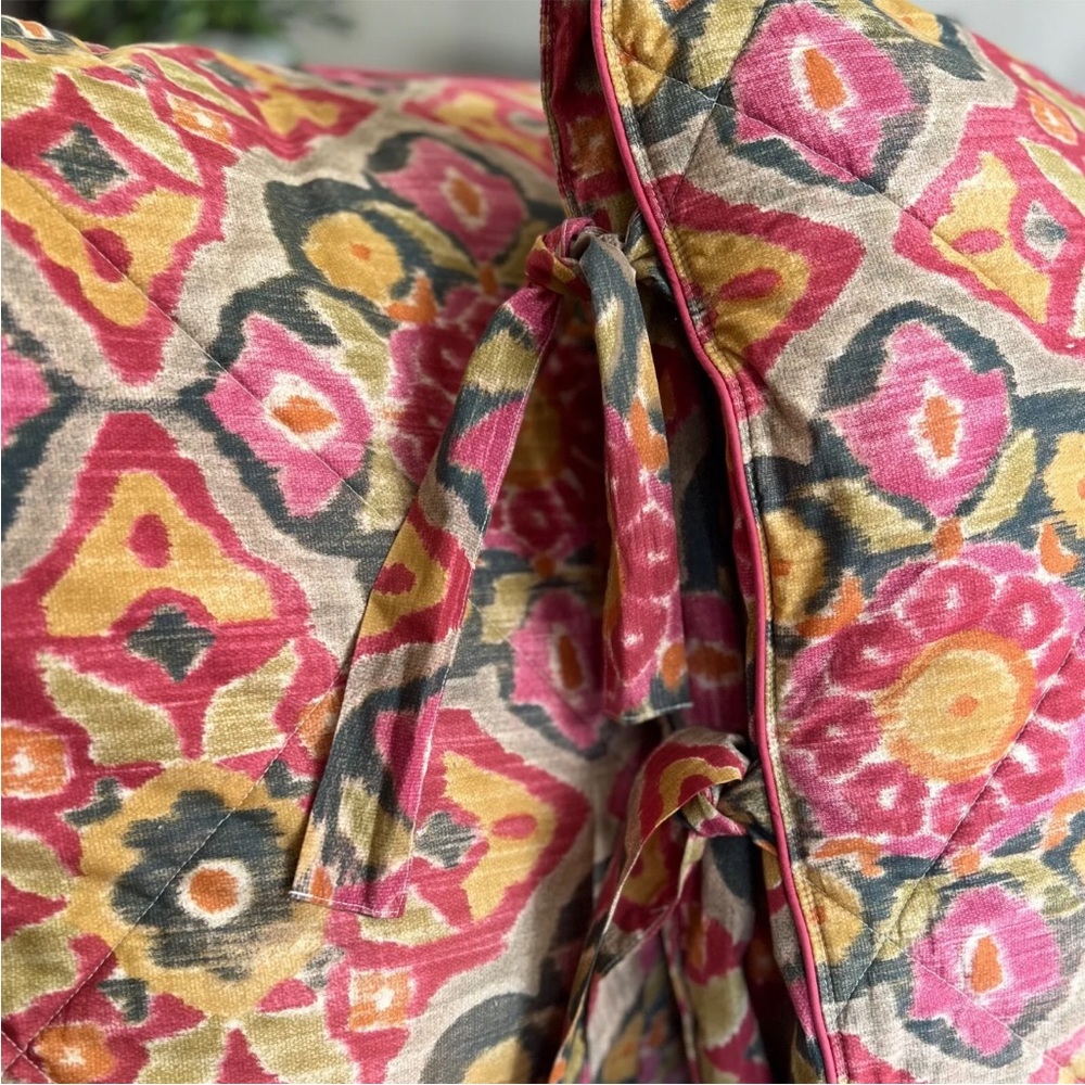 Set of 3 POTTERY BARN Quilted EURO Shams Floral Watercolor Medallion rose - gold - Picture 4 of 8